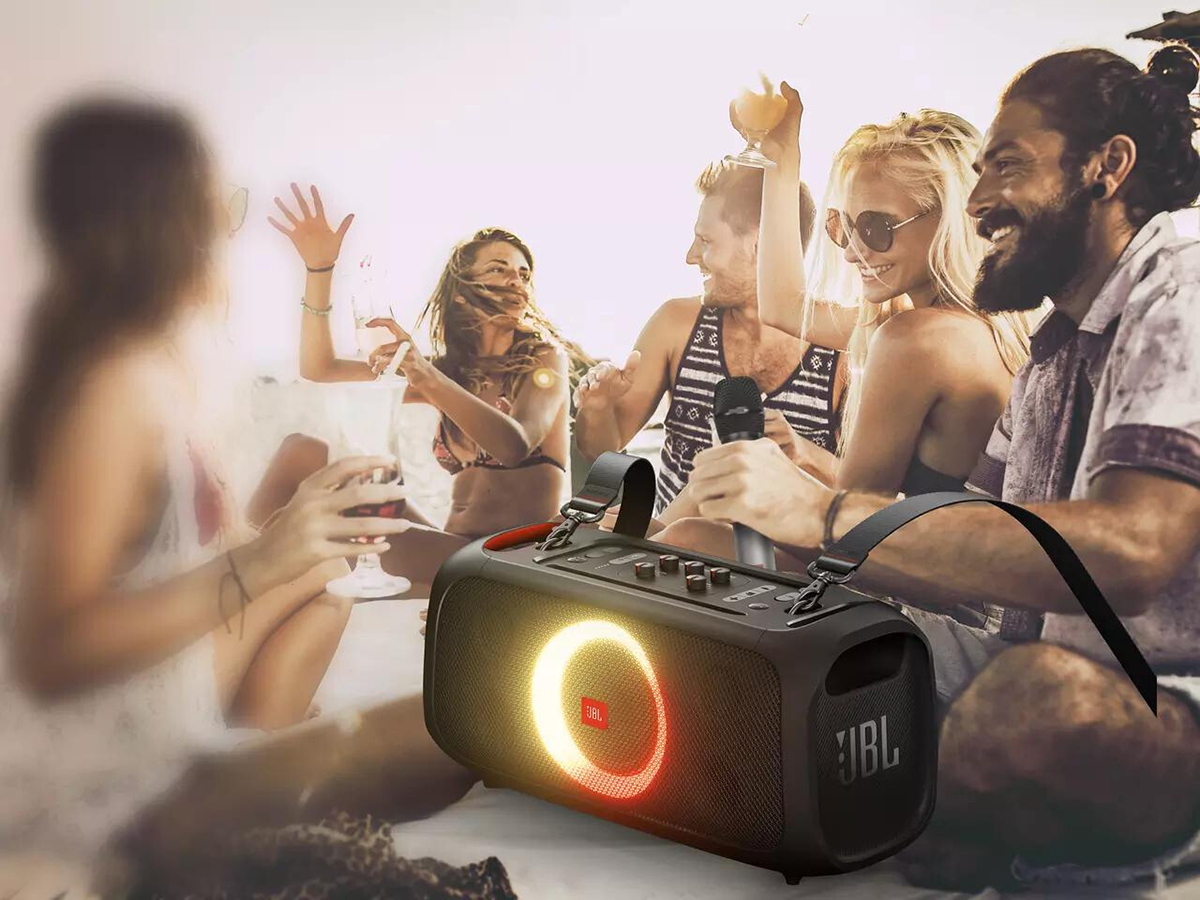 JBL PartyBox On The Go Cho Thời Gian Chơi Nhạc 6 Giờ Trong Một Lần Sạc