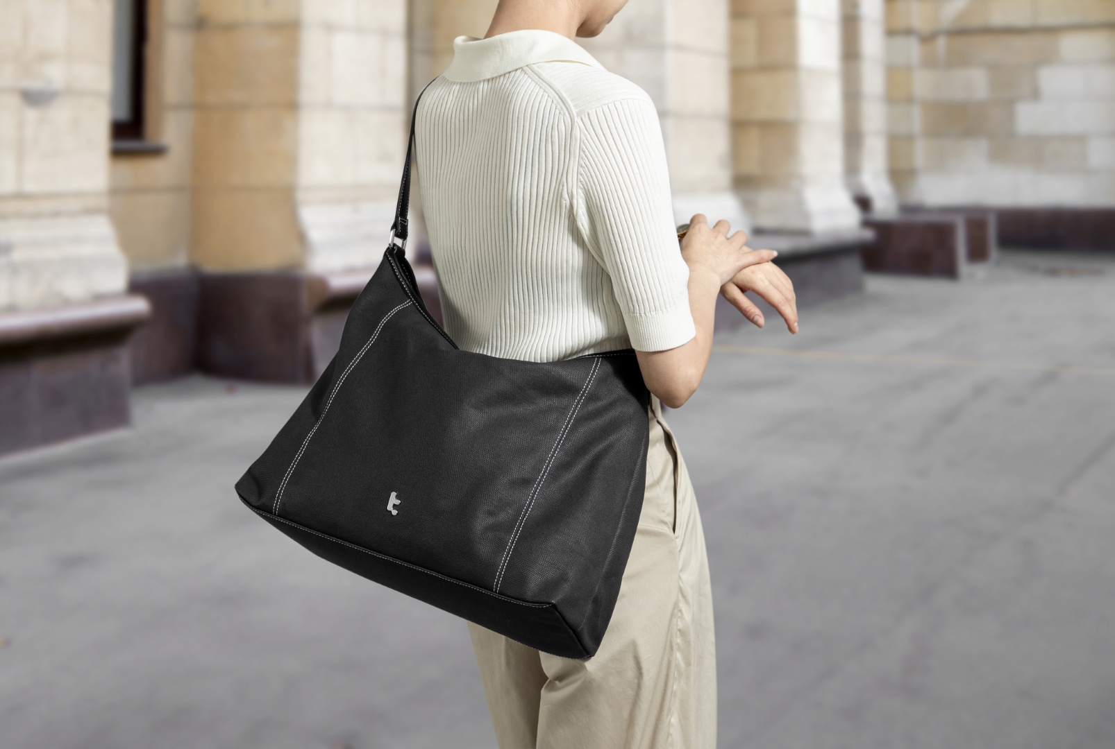 Túi Xách Tomtoc Versatile-T28 Tote – T28M1