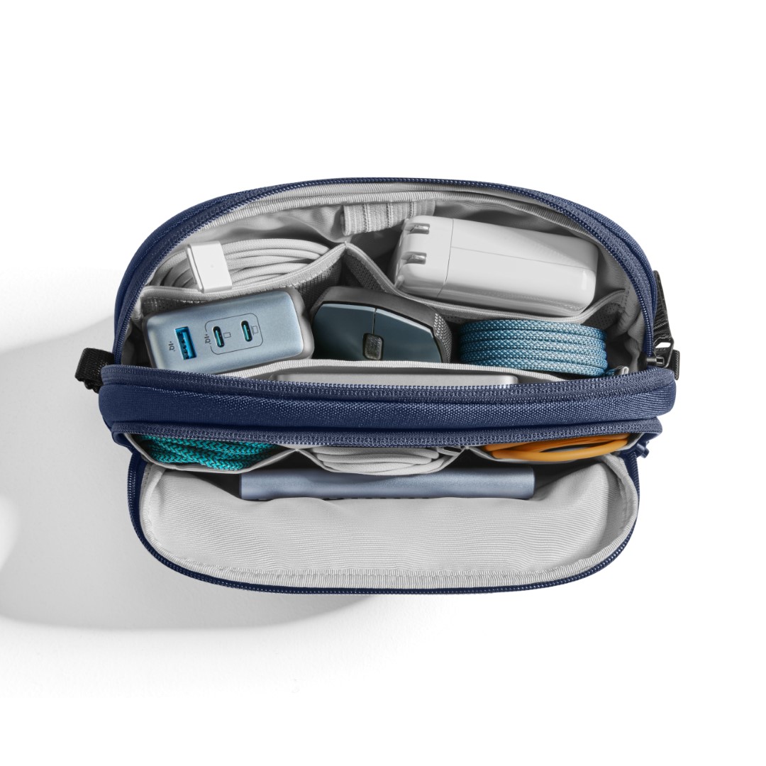 Túi Đựng Phụ Kiện Tomtoc (USA) Light Electrong Accessory Pouch 1.8L - T12M1