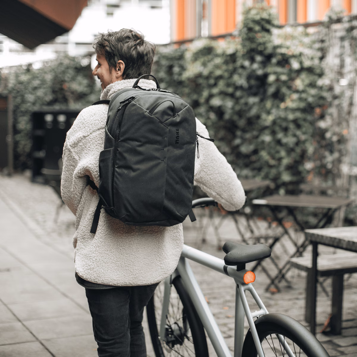 Balo Thule Aion Travel Backpack 28L – TATB128 Chính Hãng Thule (Thụy Điển)