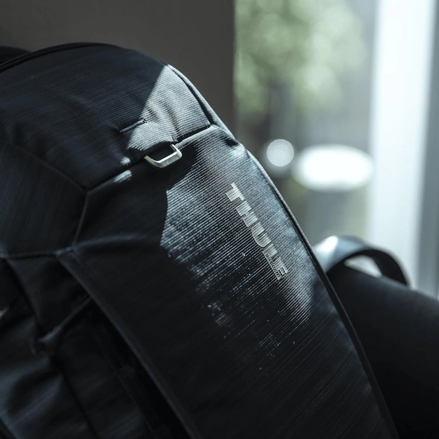 Balo Thule Construct Backpack 28L - CONBP216 Chính Hãng Thule (Thụy Điển)
