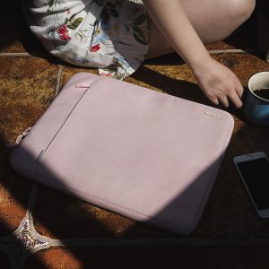 tui-chong-soc-tomtoc-usa-360-protective-macbook-pink-07